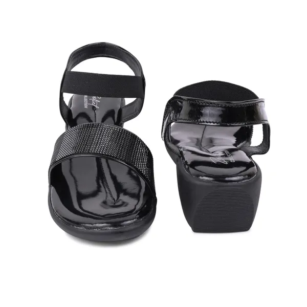 Black_Patent_Leather_Open_Toe_Wedge_Sandals_For_Women