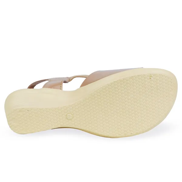 Beige_Patent_Leather_Overlapping_Strap_Sandals_For_Women
