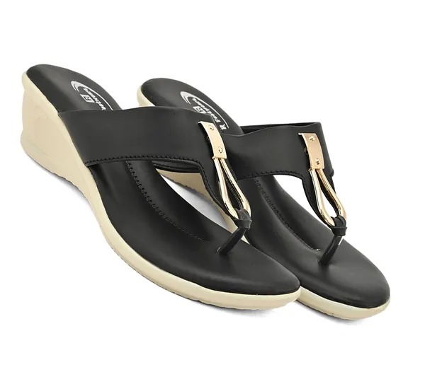 Black_Synthetic_Leather_Toe-Loop_Wedge_Flip_Flops_For_Women