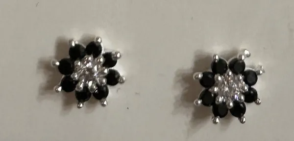 Black_925_Silver_Floral_Stud_Earrings_For_Women