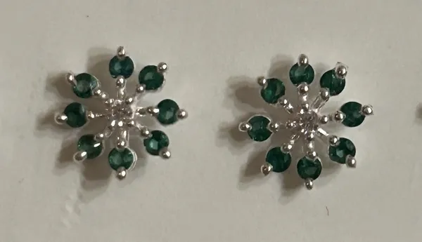 Green_925_Silver_Floral_Stud_Earrings_For_Women