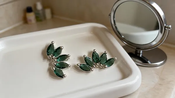 Green_925_Silver_Leaf_Stone_Drop_Earrings_For_Women