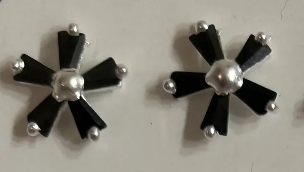 Black_925_Silver_Floral_Stud_Earrings_For_Women