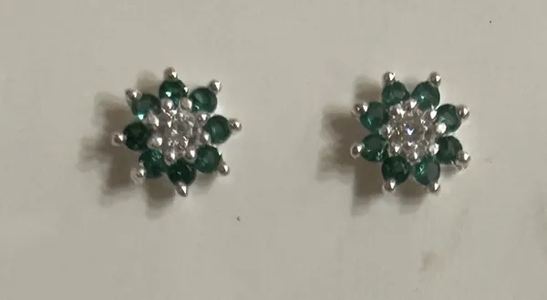Green_925_Sterling_Floral_Stone_Stud_Earrings_For_Women