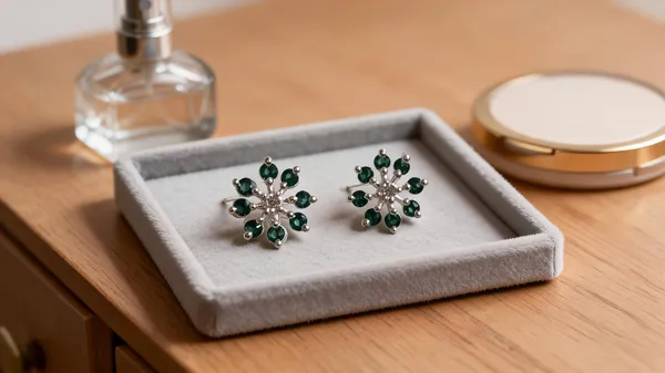 Green_925_Silver_Floral_Stud_Earrings_For_Women