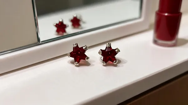 Red_925_Silver_Star_Shaped_Stud_Earrings_For_Women