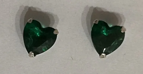 Green_Heart_Shaped_925_Silver_Stud_Earrings_For_Women
