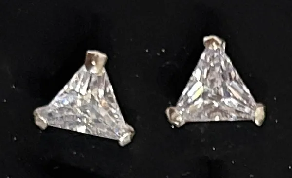 Silver_925_Silver_Textured_Triangle_Earrings_For_Women