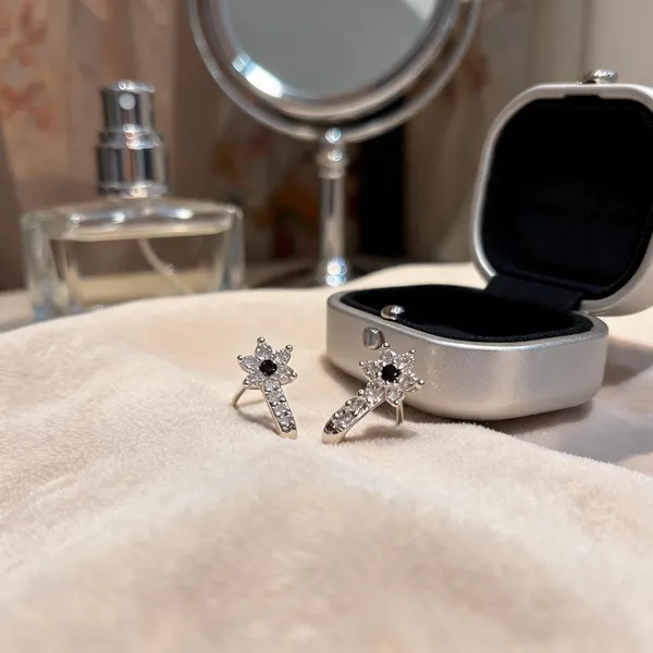Silver_925_Sterling_Floral_Crystal_Stud_Earrings_For_Women