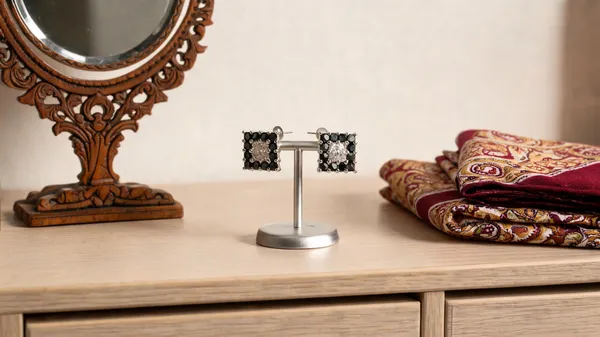 Silver_&_Black_925_Silver_Square_Stud_Earrings_For_Women