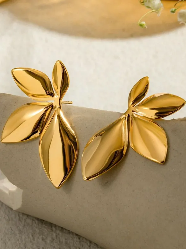 Gold-Tone_Leaf_Design_Earrings_for_Women