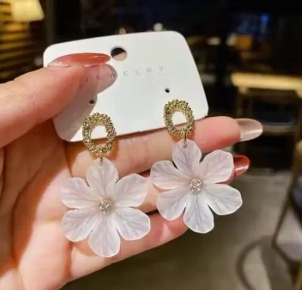 Gold_Tone_Floral_Drop_Earrings_for_Women