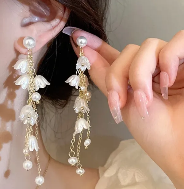 White_Pearl_Floral_Drop_Earrings_for_Women