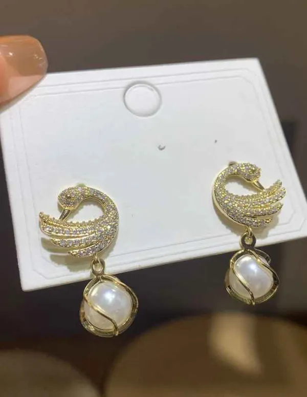 Gold_Tone_Rhinestone_Crescent_Drop_Earrings_for_Women