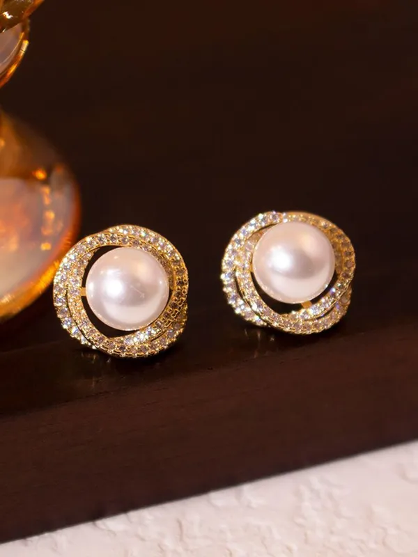 Gold_Tone_Pearl_Stud_Earrings_for_Women