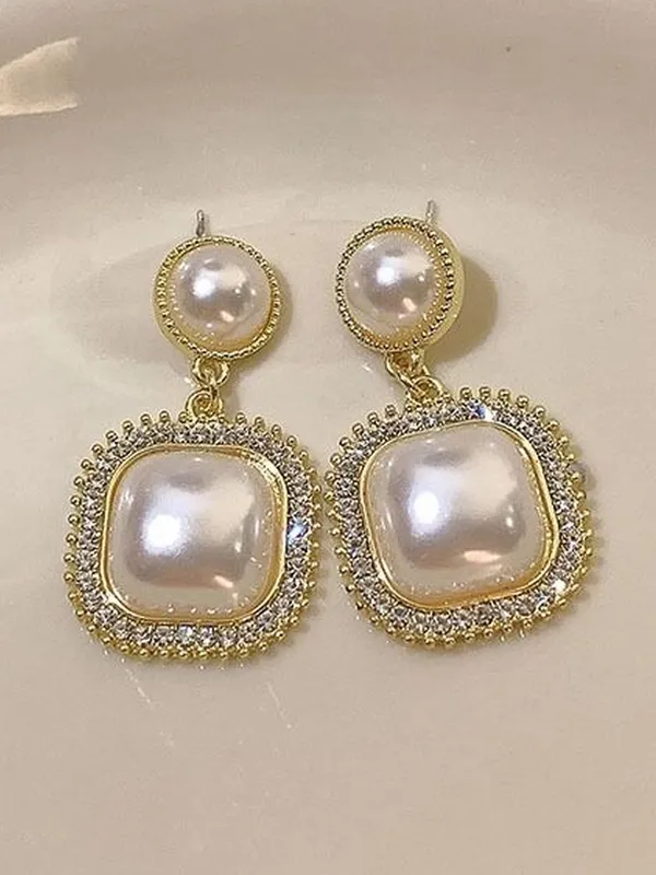 Gold_Tone_Pearl_Drop_Earrings_for_Women