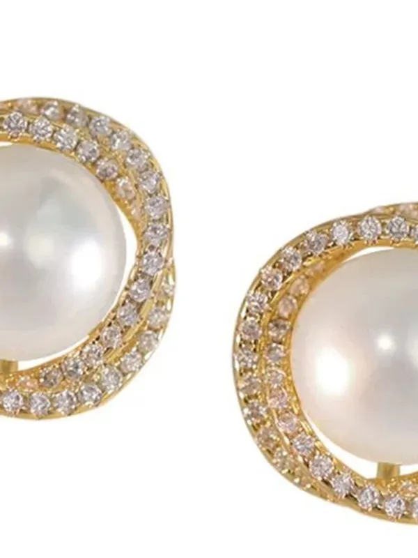 Gold_Tone_Pearl_Stud_Earrings_for_Women