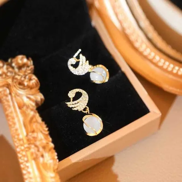 Gold_Tone_Rhinestone_Crescent_Drop_Earrings_for_Women
