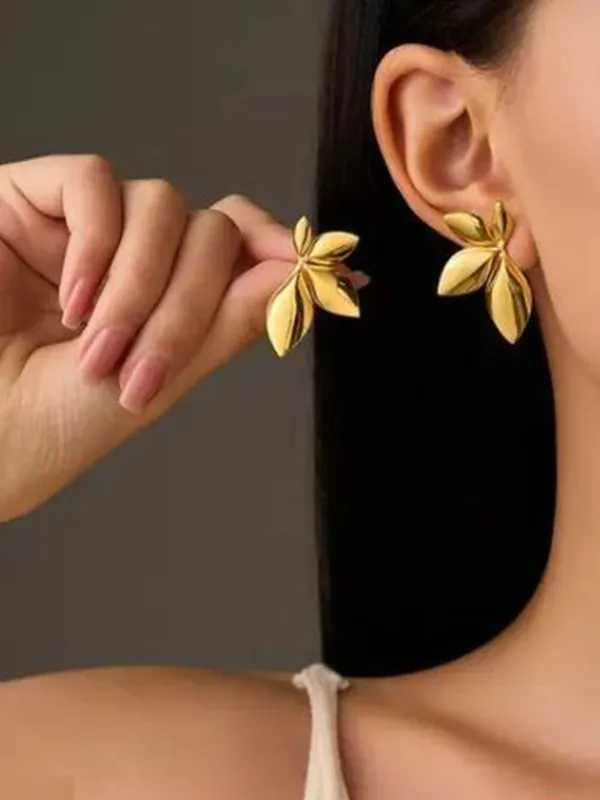 Gold-Tone_Leaf_Design_Earrings_for_Women