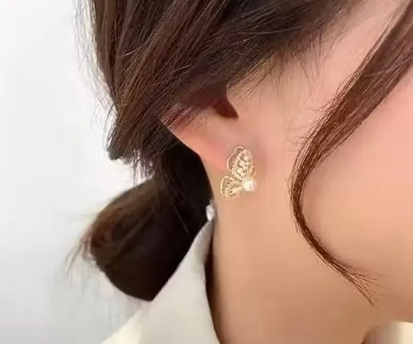 Gold_Tone_Pearl_Butterfly_Earrings_for_Women
