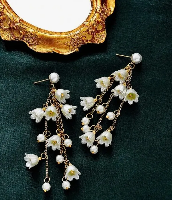 White_Pearl_Floral_Drop_Earrings_for_Women