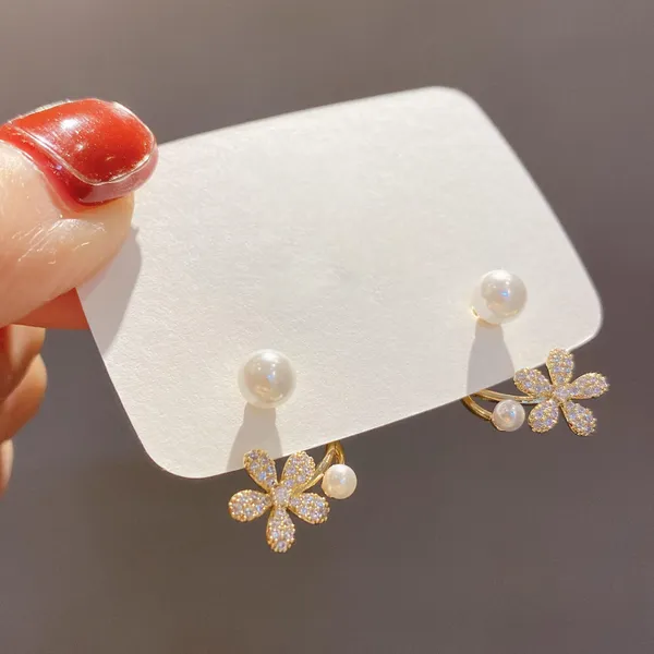 Gold_Tone_Floral_Pearl_Earrings_for_Women