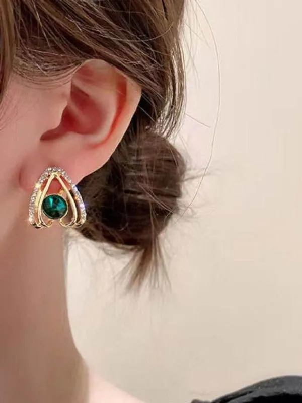 Gold_Tone_Pearl_Stud_Earrings_for_Women