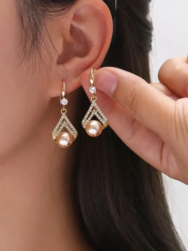 Premium_Combo_–_Pearl_Chevron_&_Royal_Blue_Crystal_Drop_Earrings
