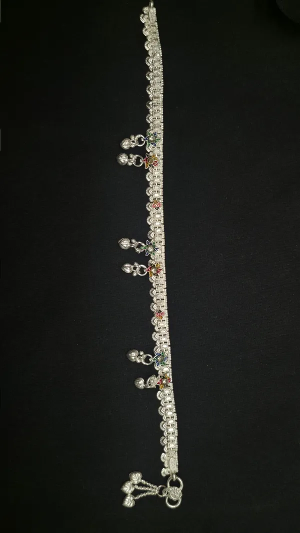Silver-Tone_Oxidized_Charm_Anklet_for_Women
