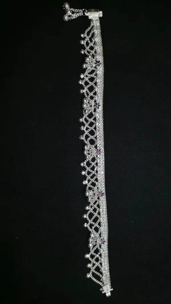 Silver-Tone_Embellished_Anklet_Payal_for_Women