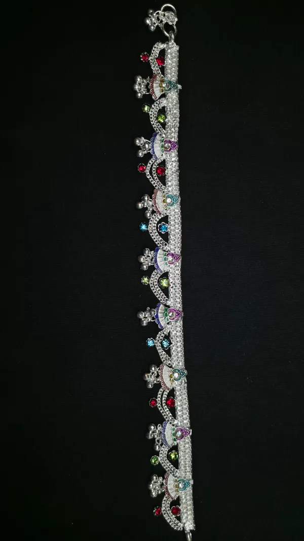 Silver_Tone_Multicolour_Charm_Anklet_for_Women
