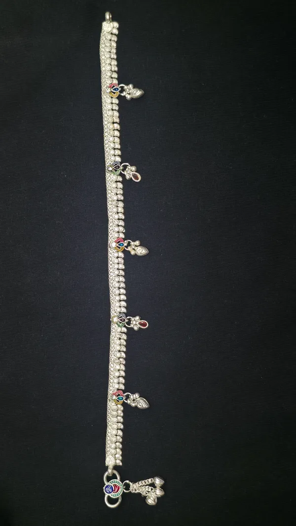 Silver-Tone_Traditional_Charm_Anklet_for_Women