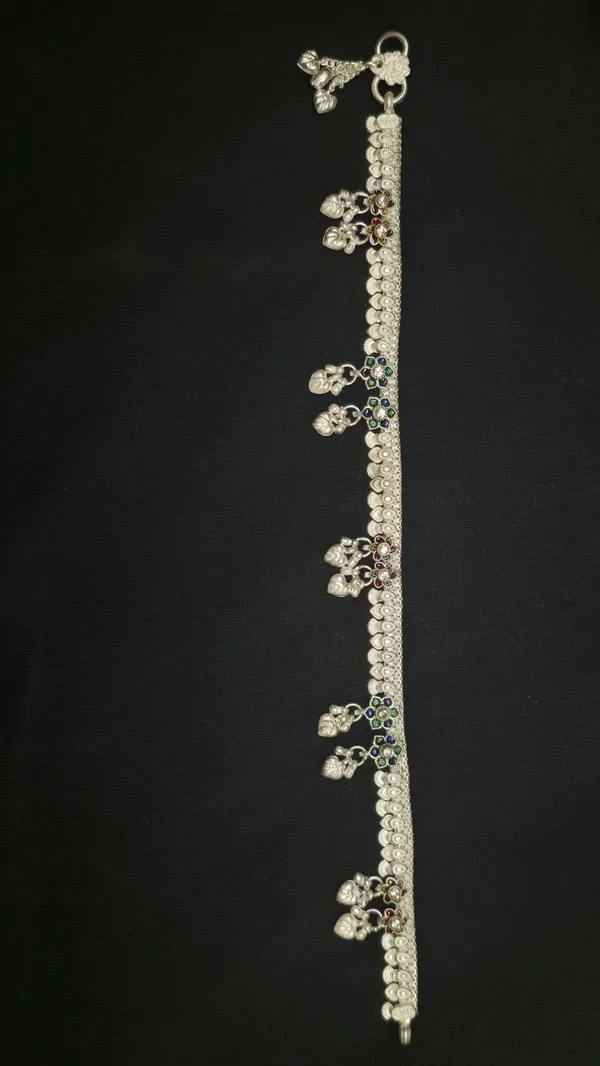 Silver-Tone_Traditional_Charm_Anklet_for_Women