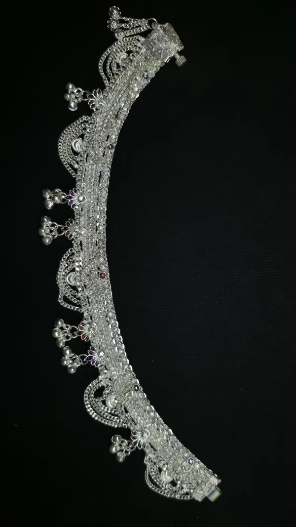 Silver_Tone_Traditional_Anklet_For_Women
