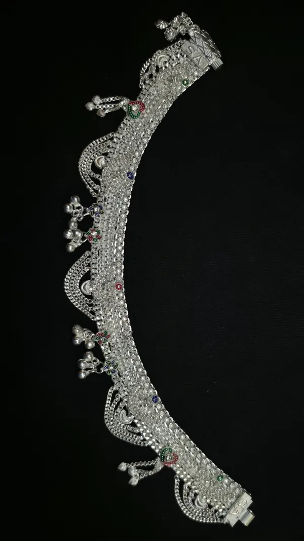 Silver_Traditional_Embellished_Waist_Belt_for_Women