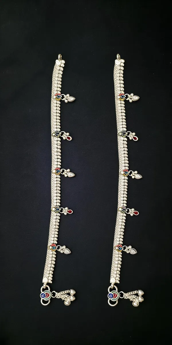 Silver_White_Metal_Classic_Payal_For_Women