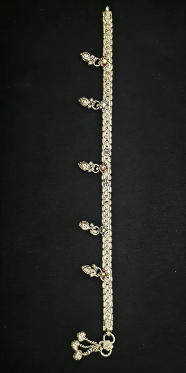 Silver_White_Metal_Ethnic_Payal_For_Women