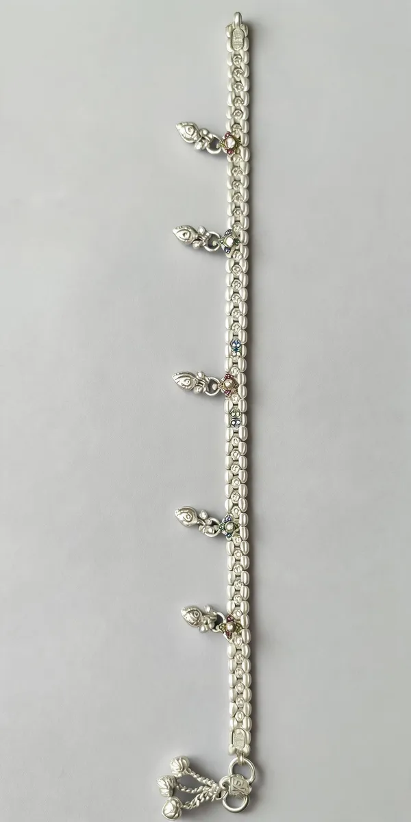 Silver_White_Metal_Ethnic_Payal_For_Women