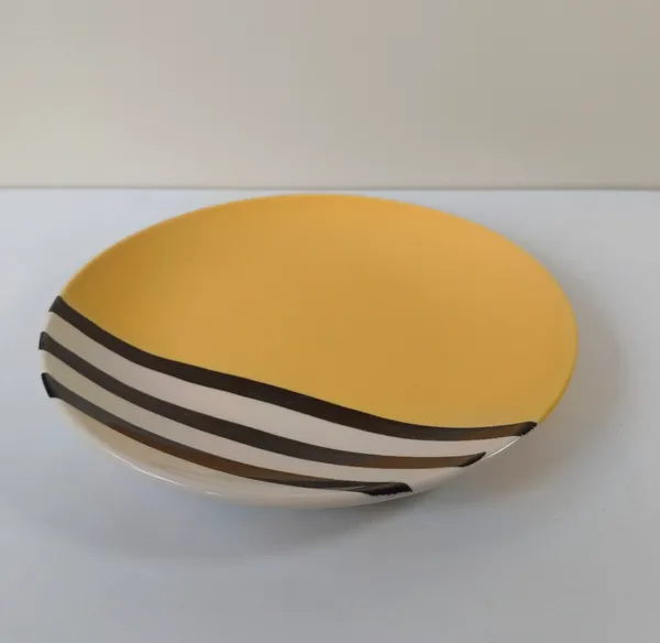 Mustard_Yellow_With_Black_Stoneware_Plate_For_Kitchen