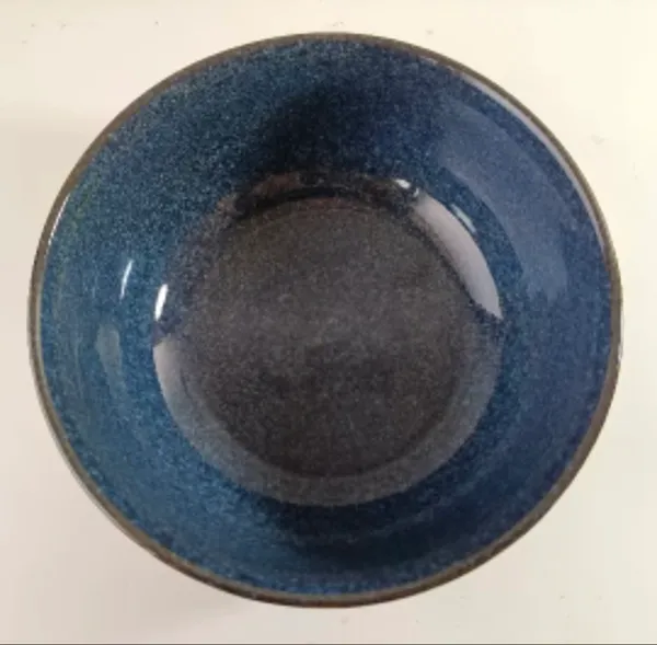 Blue_And_White_Stoneware_Bowl_For_Kitchen
