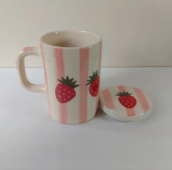 Pink_And_Red_Stoneware_Mug_With_Coaster_For_Kitchen