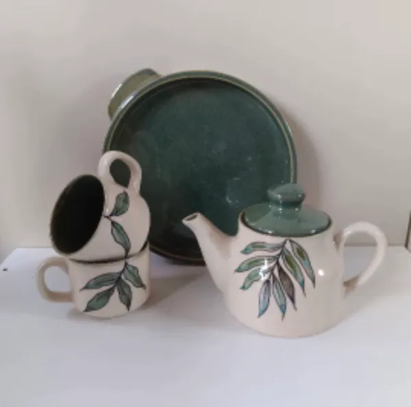White_Stoneware_Tea_Set_With_Tray_For_Kitchen