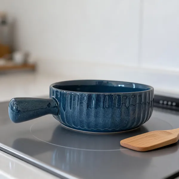 Blue_Stoneware_Saucepan_For_Kitchen