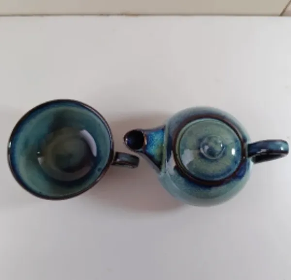 Blue_Stoneware_Teapot_And_Cup_Set_For_Kitchen