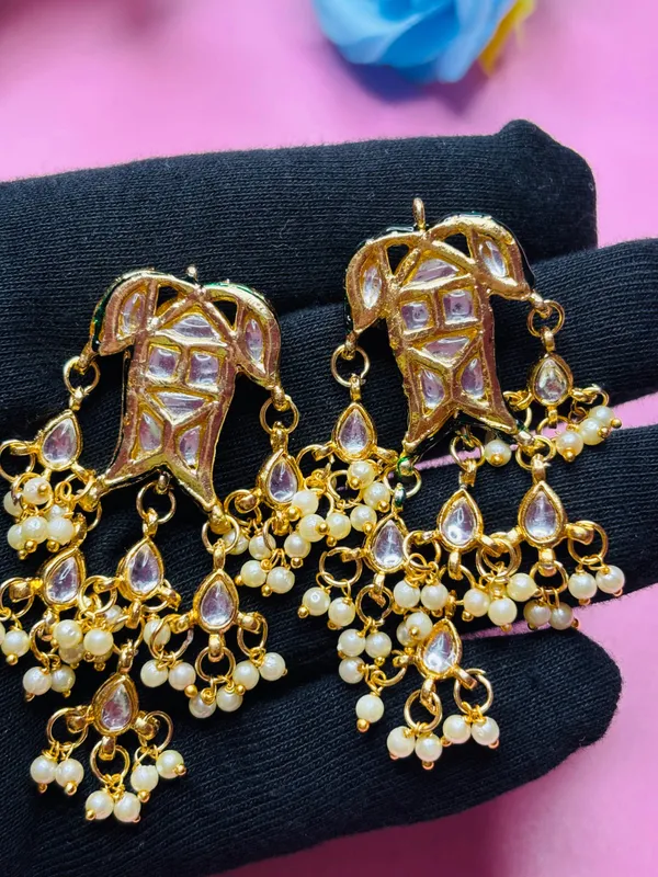 The_Inayat_Gilded_Kundan_Jhumka_Earrings