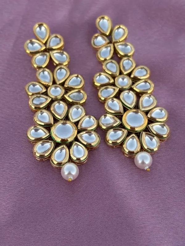 Elegant_Floral_Kundan_And_Pearl_Drop_Earrings