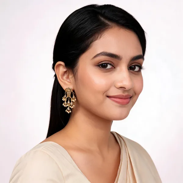 The_Inayat_Gilded_Kundan_Jhumka_Earrings