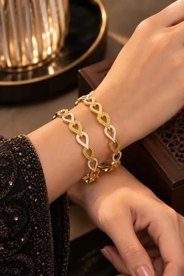 Micro_Gold_Plated__Cut_Work_Bangles_For_Women_