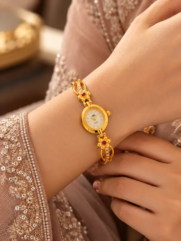 Gold-Tone_Floral_Analog_Bracelet_Watch_For_Women