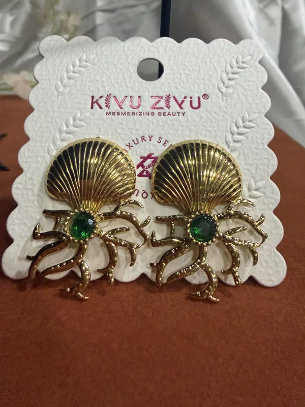 Gold_Stainless_Steel_Shell_Statement_Earrings_For_Women
